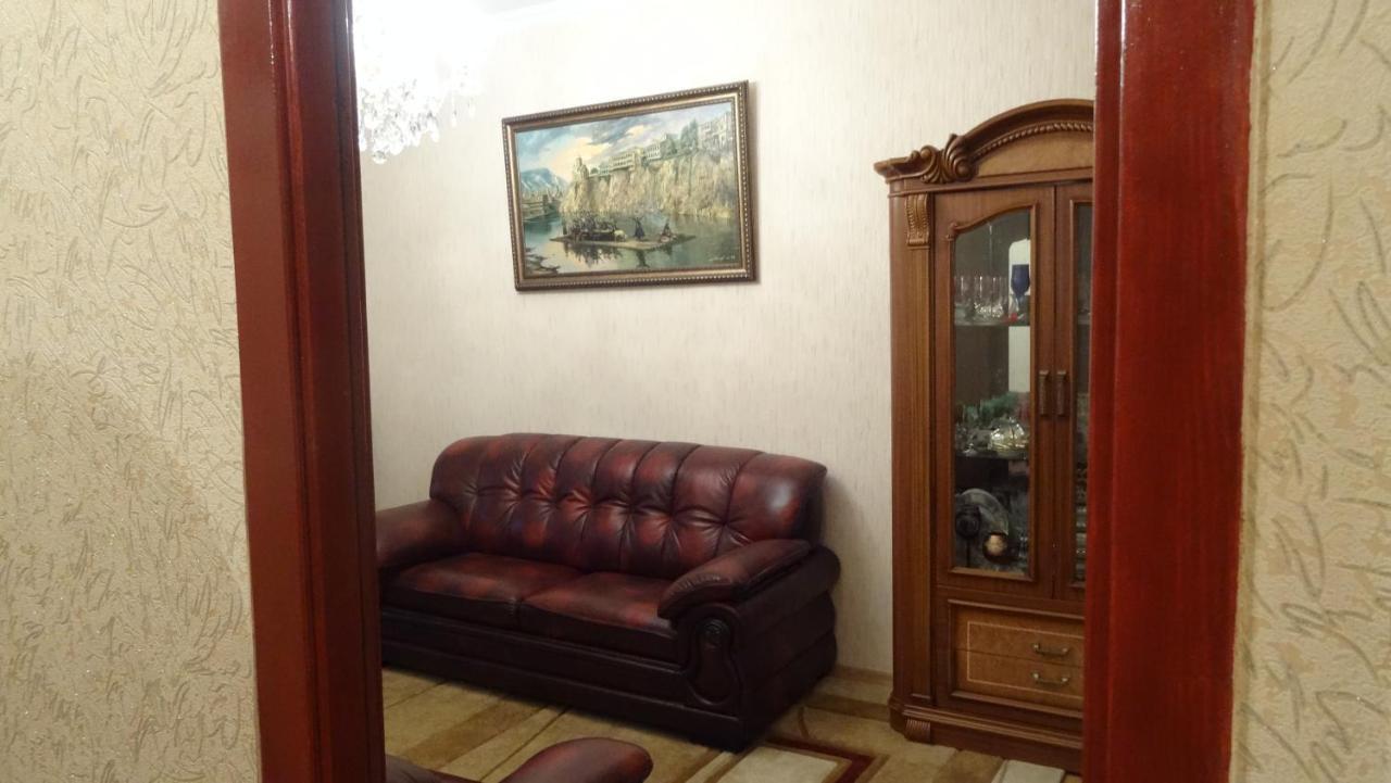 Apartment Vake-Saburtalo Tiflis Exterior foto